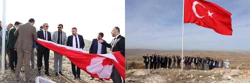 Karapıçak Köyüne gitti Bayrağı çekti 