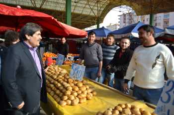 Kenan Nuhut, Çarşı Pazarı’nı Gezdi