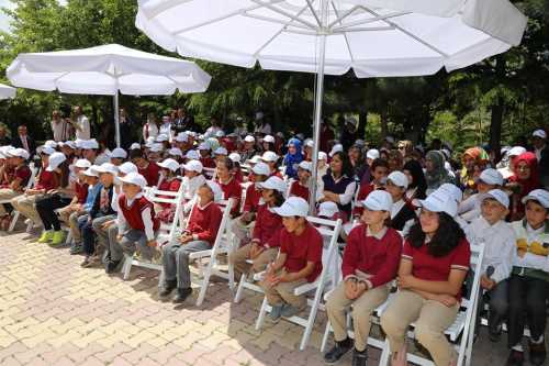 Kınık Köyünde Çocuklar İster Halkbank Yapar