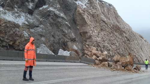 Kırkdilim yolunda  Heyelan meydana geldi