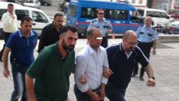 Komşusunu halıya sarıp kaçırdı