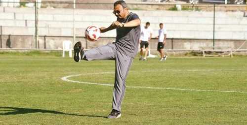 KÜLCÜ YEŞİL SAHALARA GERİ DÖNDÜ