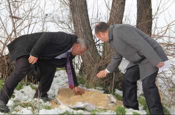 KUŞLAR İÇİN ÇEVREYE 5 TON YEMEK BIRAKILDI