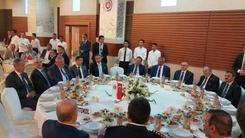 Maliye Bakanı Ağbal Çorumlu İş adamları ile buluştu 