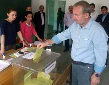 MHP’Lİ BELEDİYE BAŞKANININ SANDIĞINDAN  ERDOĞAN DEDİ