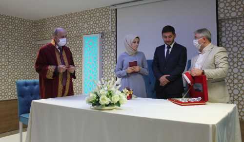 Müftü Nikah kıydı Belediye Başkanı Şahitlik yaptı