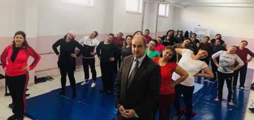 MUTLU ANNE MUTLU ÇOCUK