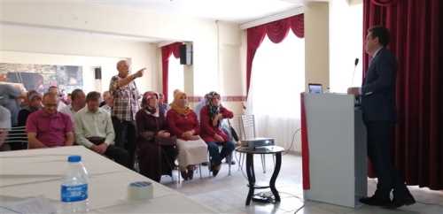 Oğuzlar'ı halkla birlikte yönetiyor