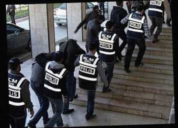 Operasyonda 3.dalga... Polis direniyor...