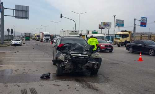 Polisten kaçarken kaza yaptı: 6 yaralı