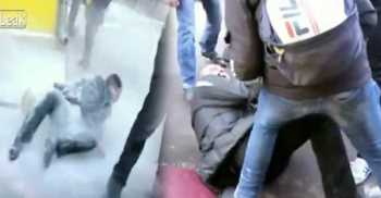 Rusya'da Uyuşturucu satıcılarını böyle dövdüler!