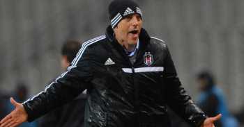 Slaven Bilic, maç sonrasında yayıncı kuruluşa sert tepki göstererek yayını terk etti