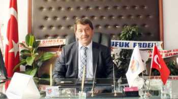 TAHSİN ŞAHİN ÖĞRETMENLERİ UNUTMADI