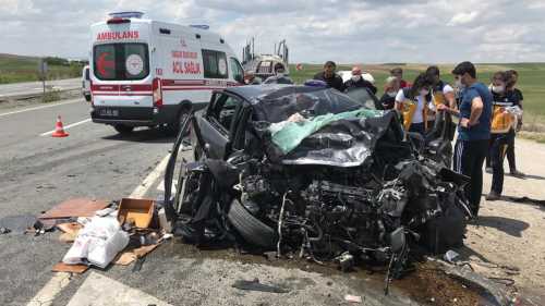 Trafik kazasında 1 kişi öldü - 2 kişi yaralandı