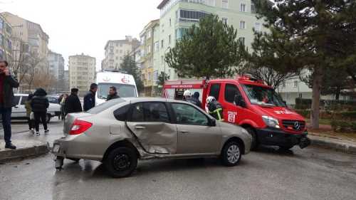 Trafik kazasında 2 kişi yaralandı!