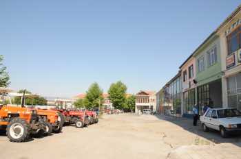 Traktörcüler, Türkiye’ye örnek sitelerine taşındı