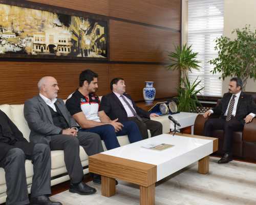 Türkiye Güreş Federasyonu Başkanı Musa Aydın, Belediye Başkanı Muzaffer Külcü’yü ziyaret etti