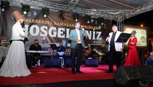 Ubeydullah Sezikli Söylediği ilahilerle mest etti