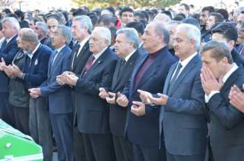 Vali Ahmet Kara’nın Ağabeyi Son Yolculuğuna Uğurlandı
