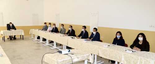 Vali Çiftçi İlçe Kaymakamlarını Bayat İlçesinde topladı