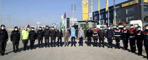 Vali Mustafa Çiftçi  Trafik uygulama  noktasında denetimi yaptı!