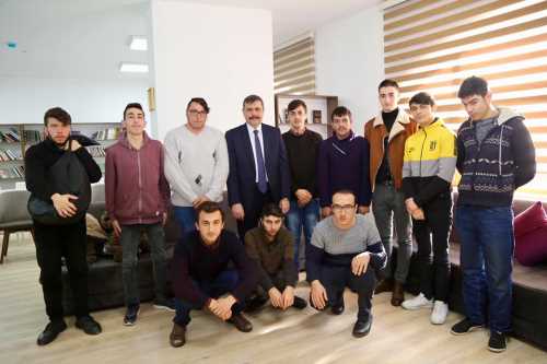 Vali Mustafa Çiftçi'den  EKPSS kursuna destek 