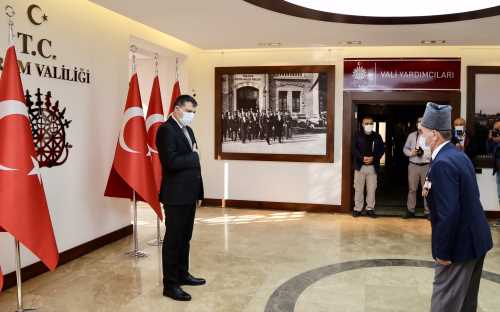 Vali Mustafa Çiftçi tebrikleri kabul etti