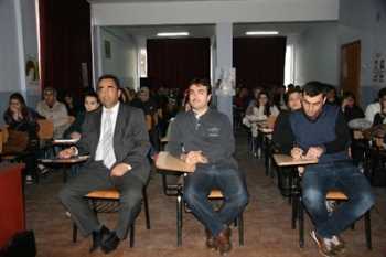 Yeşilay  Sungurlu MYO öğrencilerine sigara,uyuşturucu ve  kumarla mücadele konulu konferans verildi