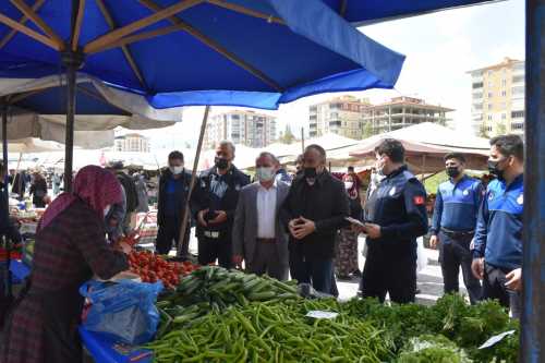 Zabıta ekiplerinden semt pazarlarında denetim