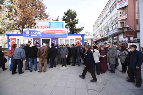 Zeki Gül, gezi kayıt bürosunu ziyaret etti