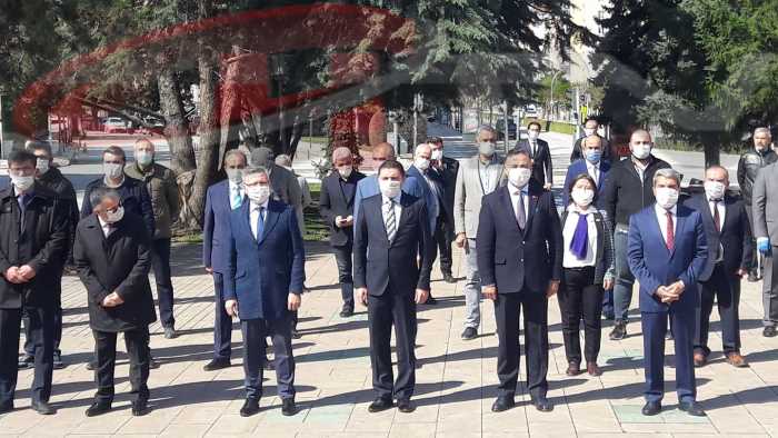23 Nisan Kutlamaları Çerçevesinde Çelenk Sunma Töreni 