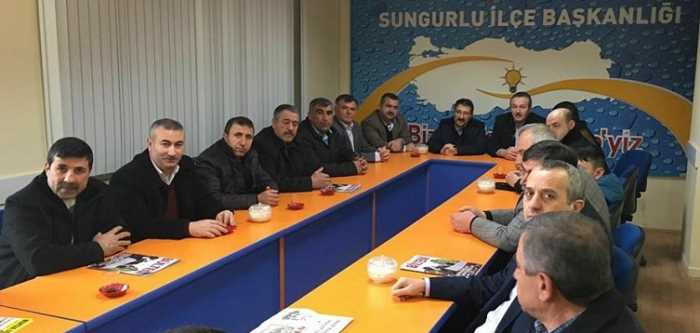 AK Parti Çorum İl Başkanı Rumi Bekiroğlu, 2009-2014 yılları arasında AK parti’den il genel meclisi üyesi olarak görev yapan partililerle bir araya geldi.