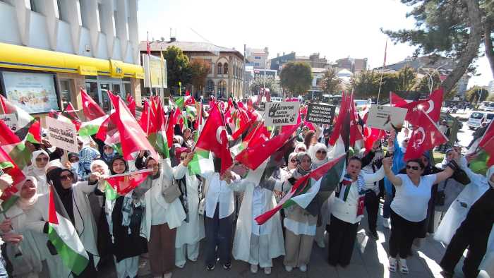 AK Partili Kadınlardan Gazze İçin Sessiz Çığlık