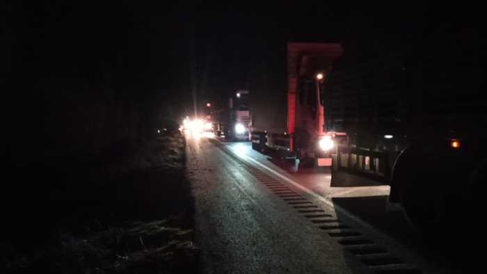 Akaryakıt Yüklü Tanker Devrildi Yol Trafiğe Kapatıldı