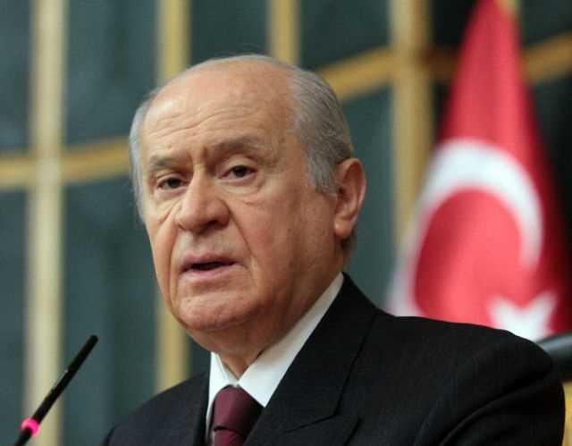 Bahçeli, "FETÖ ile irtibatı olanlar arasında memur var da meşhur siyasetçi, bürokrat yok mu?"