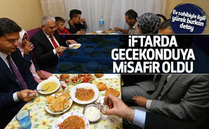 Başbakan , gecekonduda iftar sofrasına konuk oldu