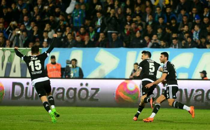 Çaykur Rizespor maçı öncesi 2 puan fark ve bir maç eksikle ikinci sırada bulunan Beşiktaş, deplasmanda Rize'yi 2-1 mağlup ederek liderliğe yükseldi.