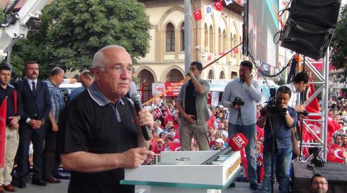 Cemil Çiçek Çorum'da  “15 Temmuz devletimize, milletimize kast eden post modern bir zındık hareketidir"