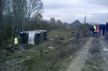 ÇORUM -OSMANCIK'tA TRAFİK KAZASINDA  ÖLÜ VE YARALI VAR 