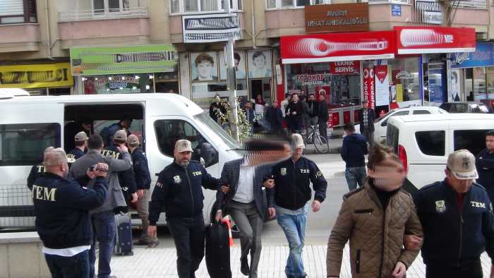 ÇORUM'DA 9 AVUKAT VE BİR KAYMAKAM ADLİYE SEVK EDİLDİ