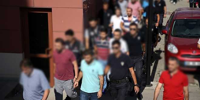 Çorum'da FETÖ'nün 'abla' ve 'abi'leri 13'ü kadın 31 kişi gözaltına alındı