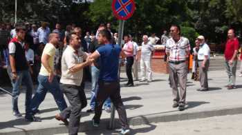 ÇORUM'DA MAGANDALIK  HALK OTOBÜSÜNE SIÇRADI