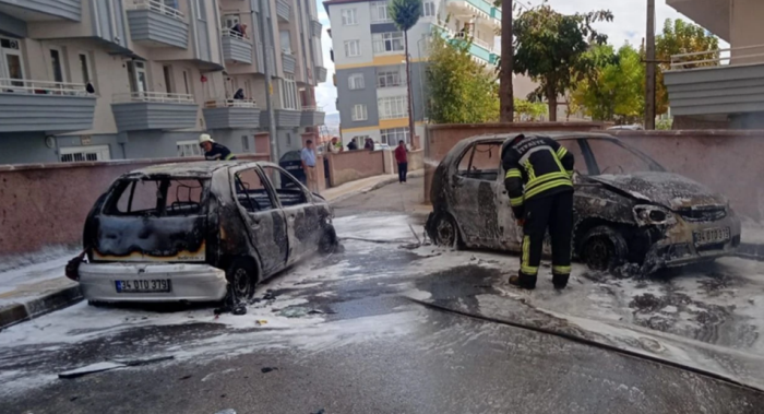 Çorum'da Öfkeli Kadın Eşinin Otomobilini Ateşe Verdi