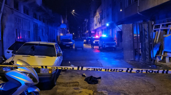 Çorum’da Pompalı Tüfekli Kavga: 21 Yaşındaki Genç Ağır Yaralandı