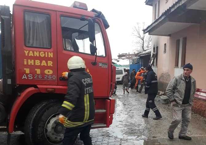 Çorum'un Üyük Köyü’nde Yangın Çıktı