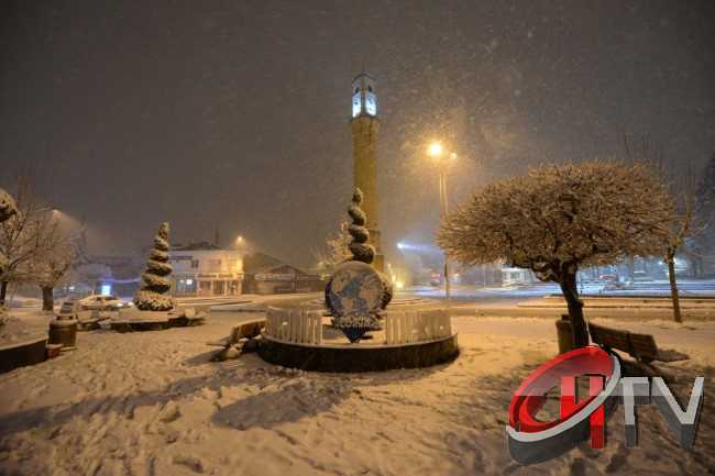 Çorum Valisi Mustafa Çiftçi, gece yarısını işaret etti 