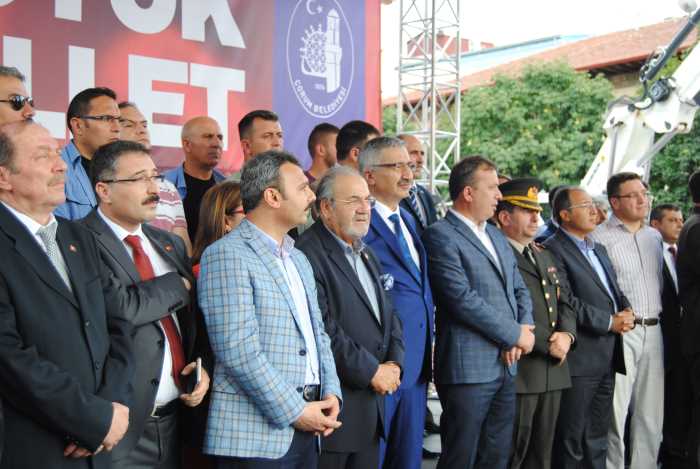 Demokrasi ve Şehitler Mitinginde Çorum Tek Yürek Oldu