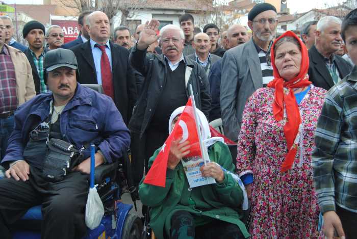 Devlet Su İşleri Genel Müdürlüğü tarafından yaptırılan 7 tesisin toplu temel atma ve açılış töreni için düzenlenen törende ilginç anlar yaşandı