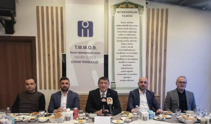 İnşaat Mühendisleri Odasından İftar Yemeği 