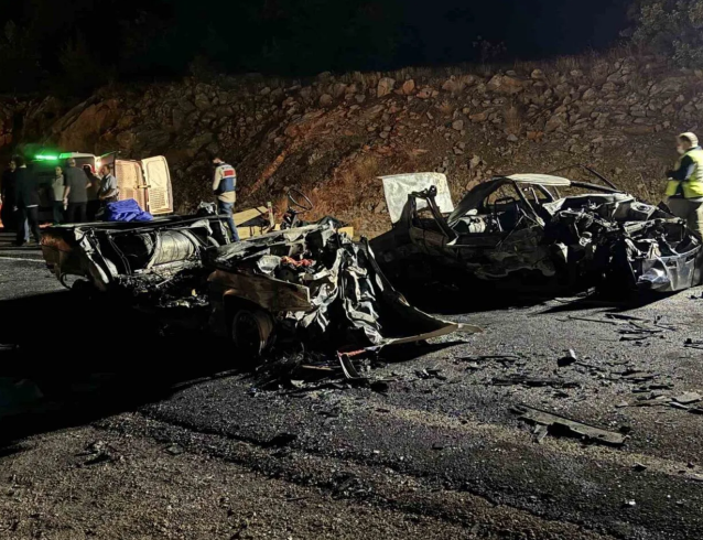 Karabük Eflani’de Çorumlu Aile Feci Kazada Öldü!